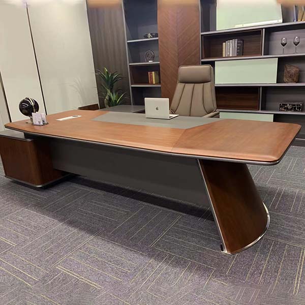 Wooden Office Table Manufacturers in Delhi
