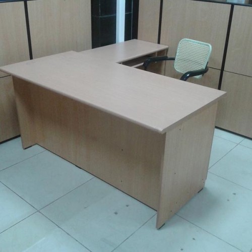 Wooden Lite Brown Staff Office Tables Manufacturers, Wholesale Suppliers in Delhi
